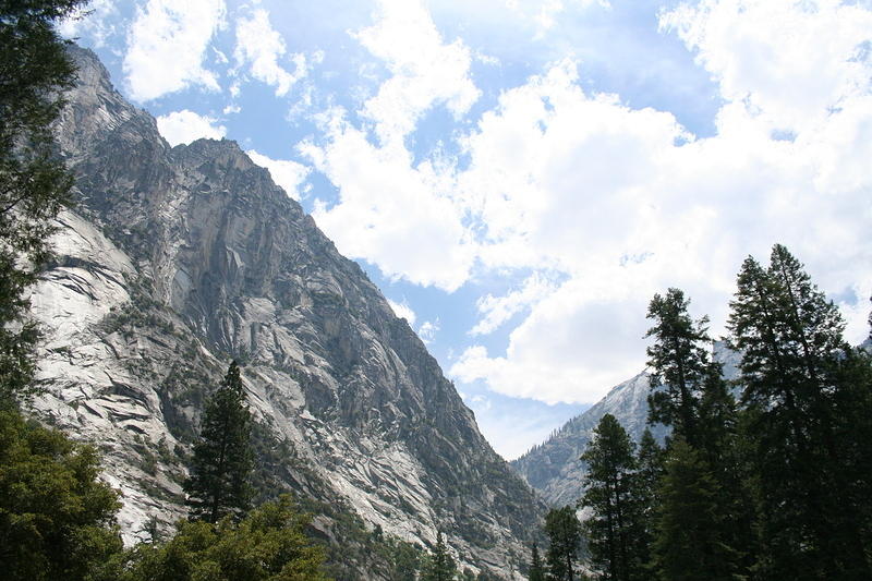 Mountains on the way to Mist Falls